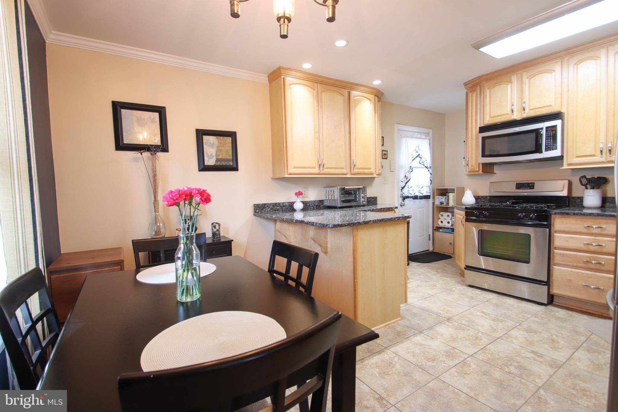 WHITFIELD KNOLLS - Residential