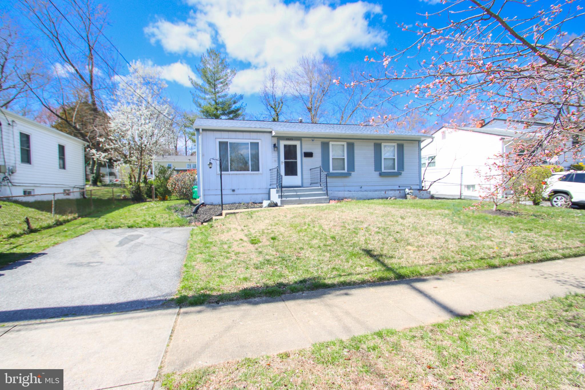 WHITFIELD KNOLLS - Residential