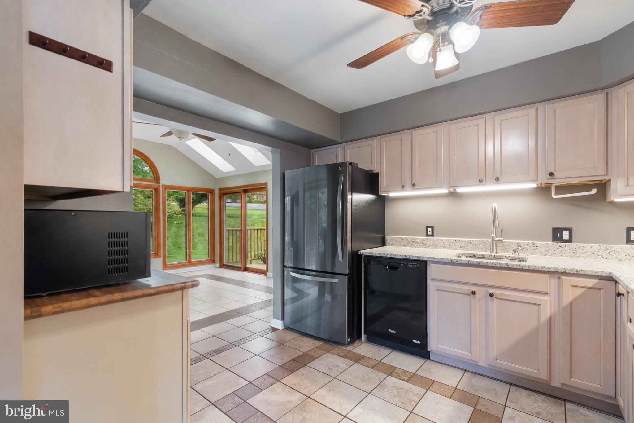 4 FAIRBRIDGE COURT