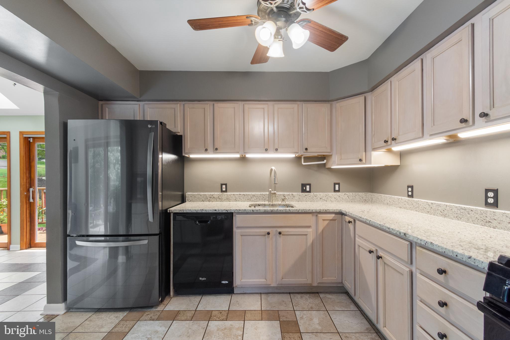 4 FAIRBRIDGE COURT