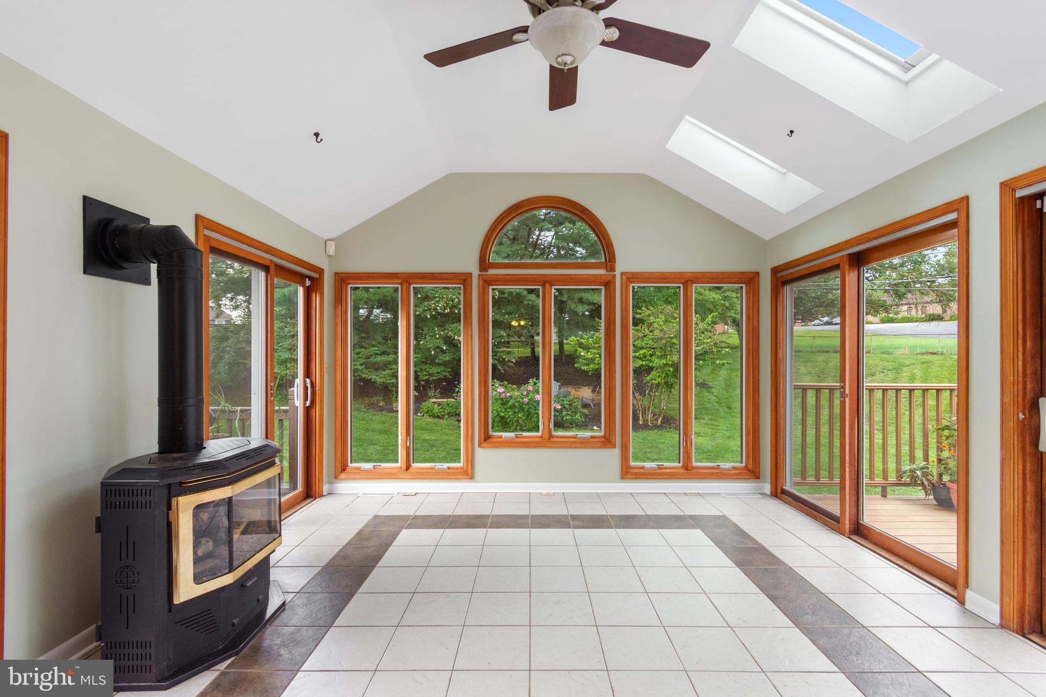 4 FAIRBRIDGE COURT