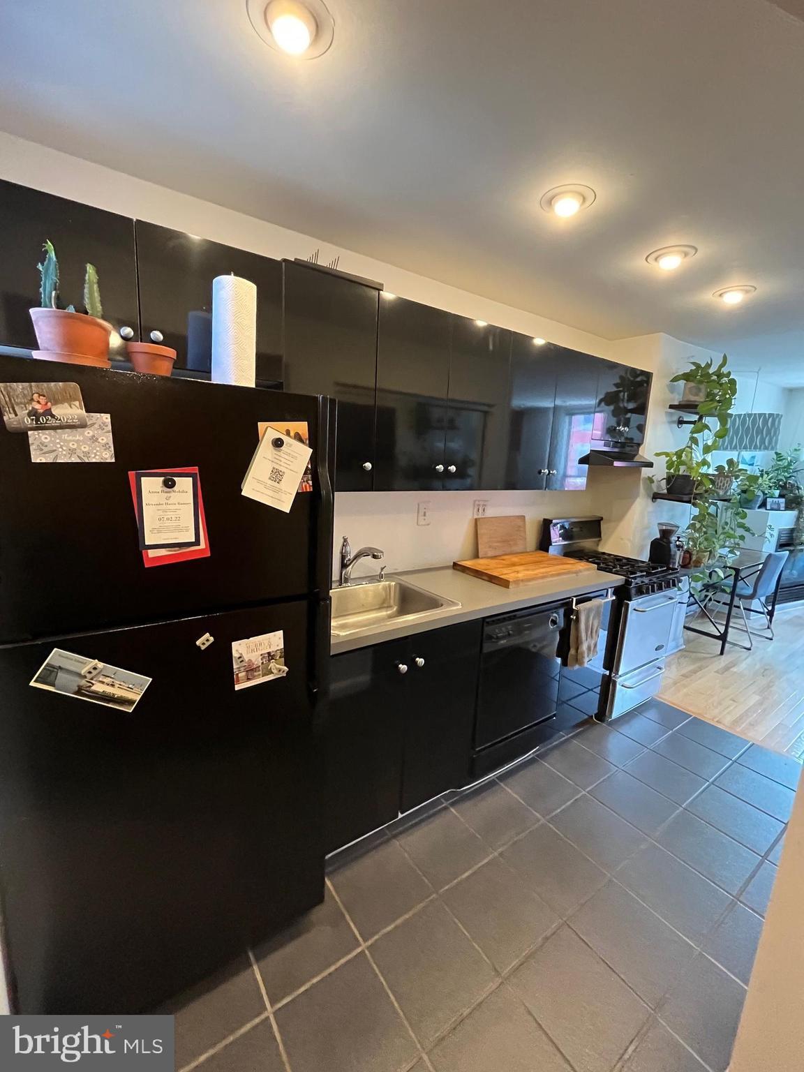 GRADUATE HOSPITAL - Residential Lease