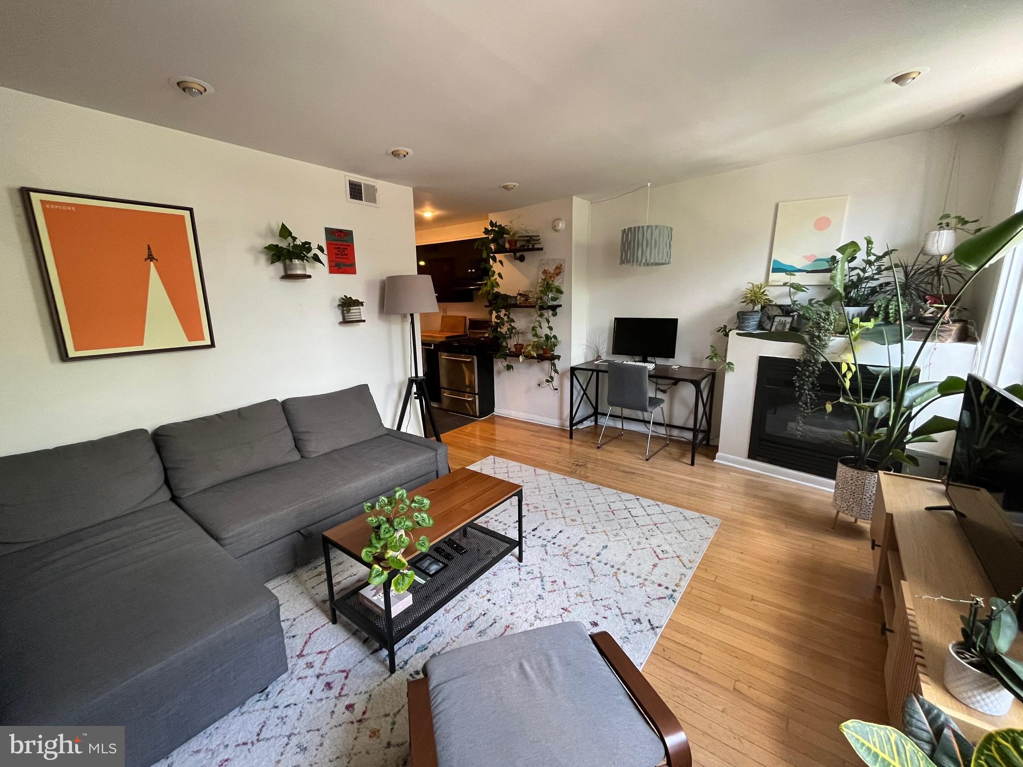 GRADUATE HOSPITAL - Residential Lease