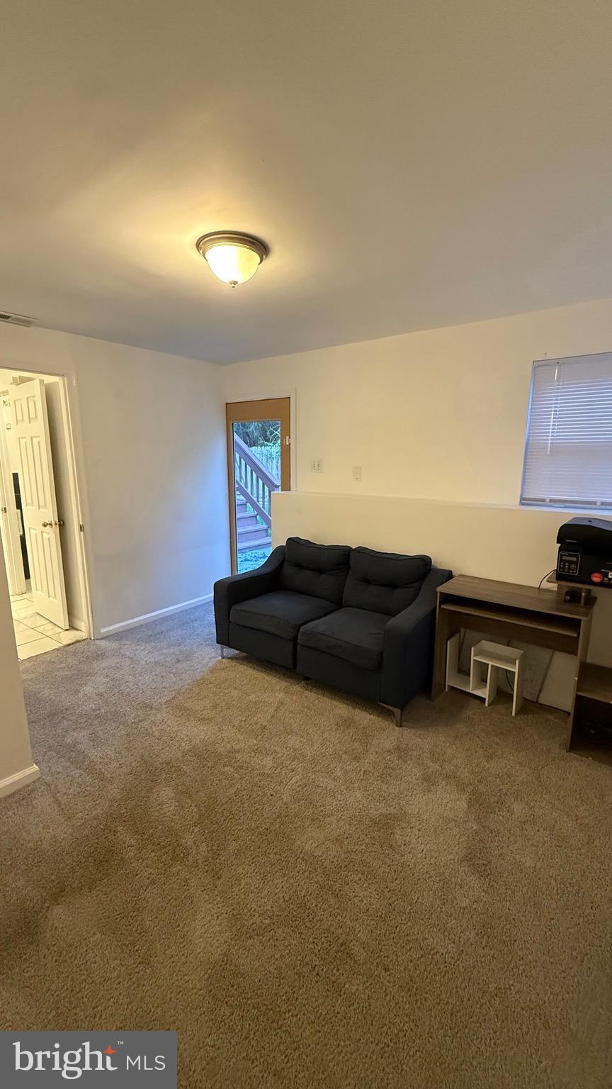 WINDSOR MILL MANOR - Residential Lease