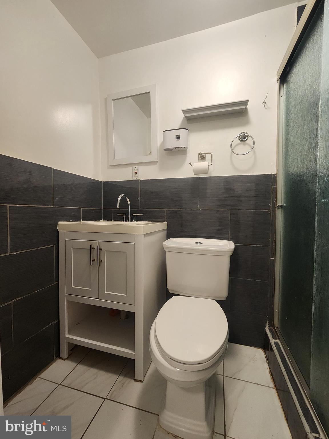 WINDSOR MILL MANOR - Residential Lease