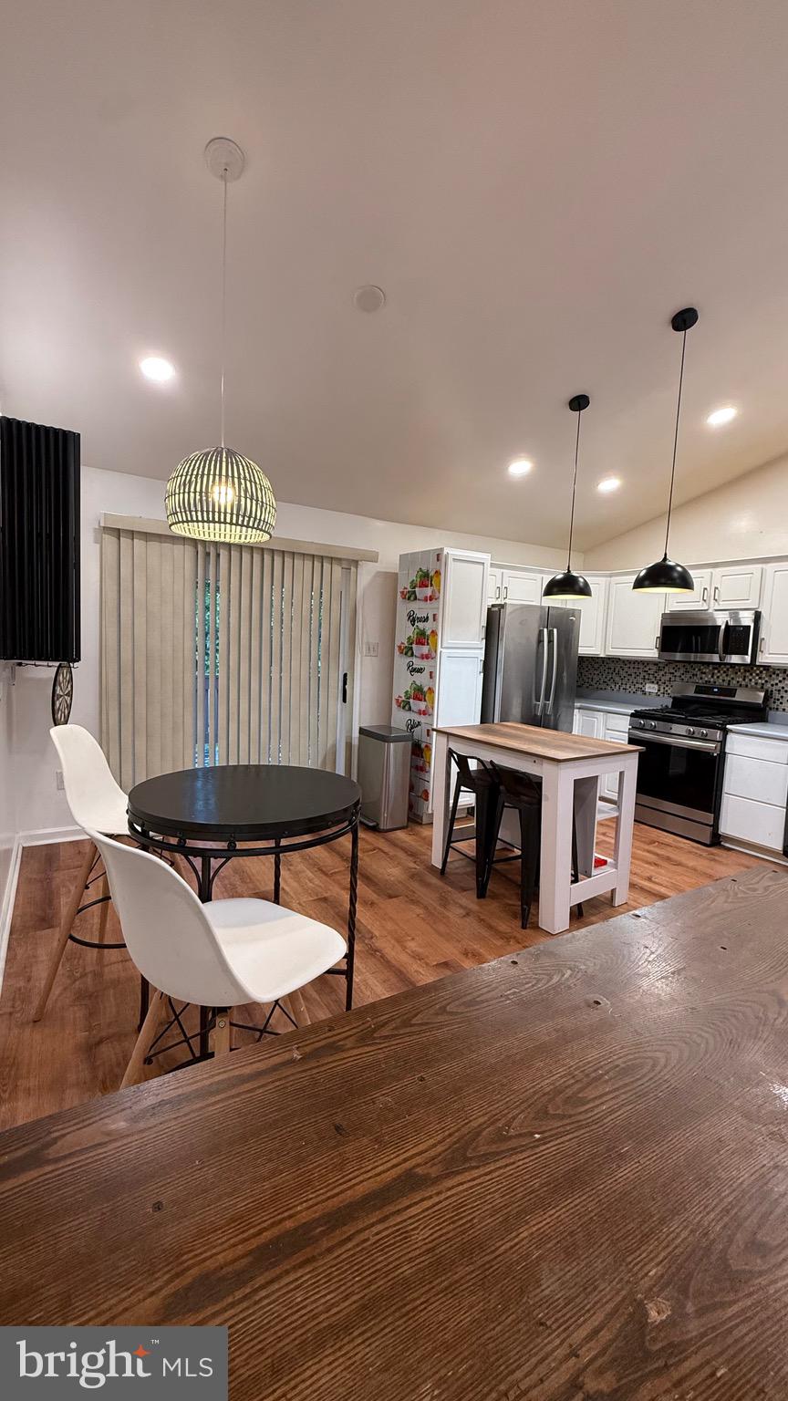 WINDSOR MILL MANOR - Residential Lease