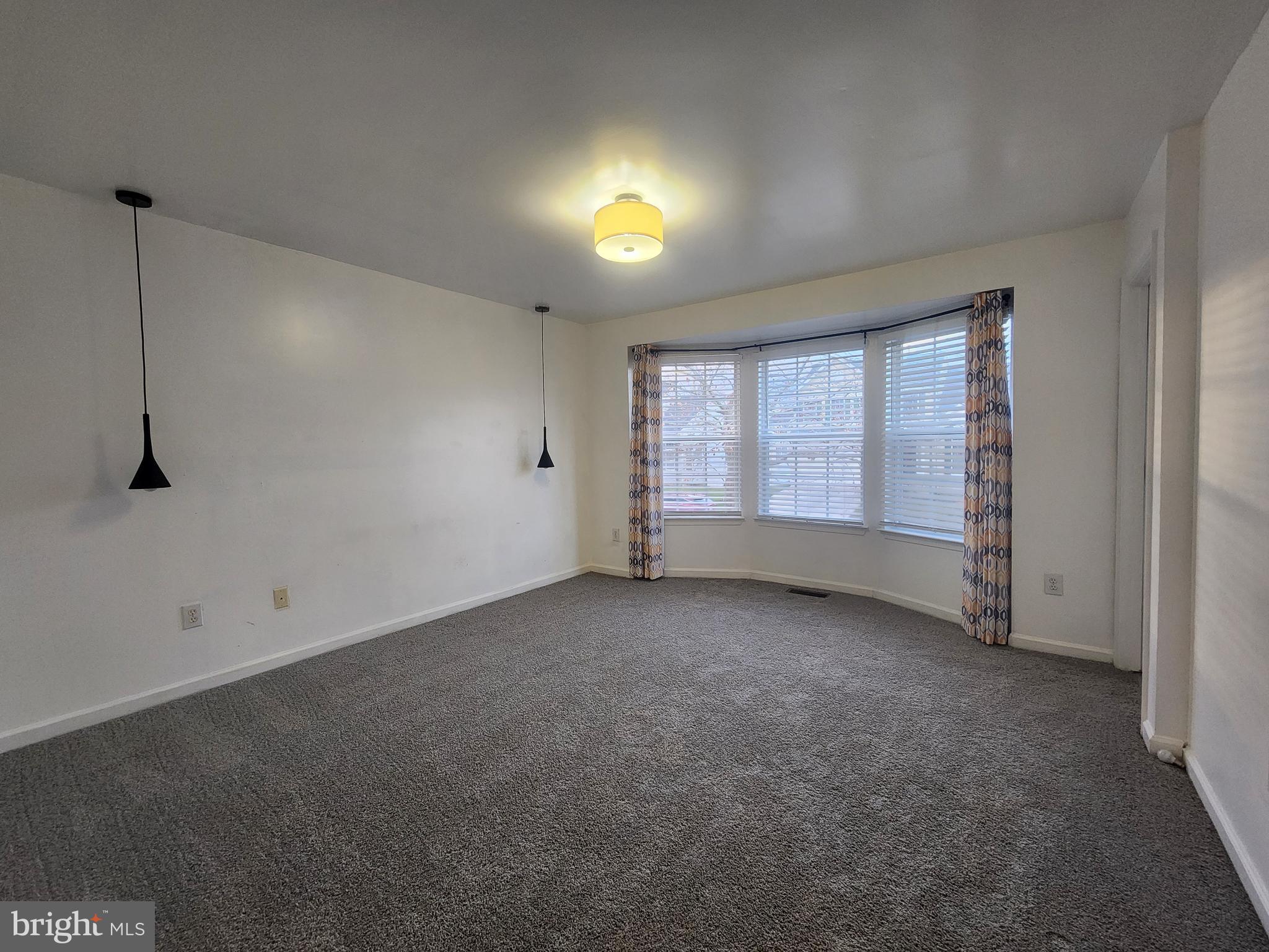 WINDSOR MILL MANOR - Residential Lease