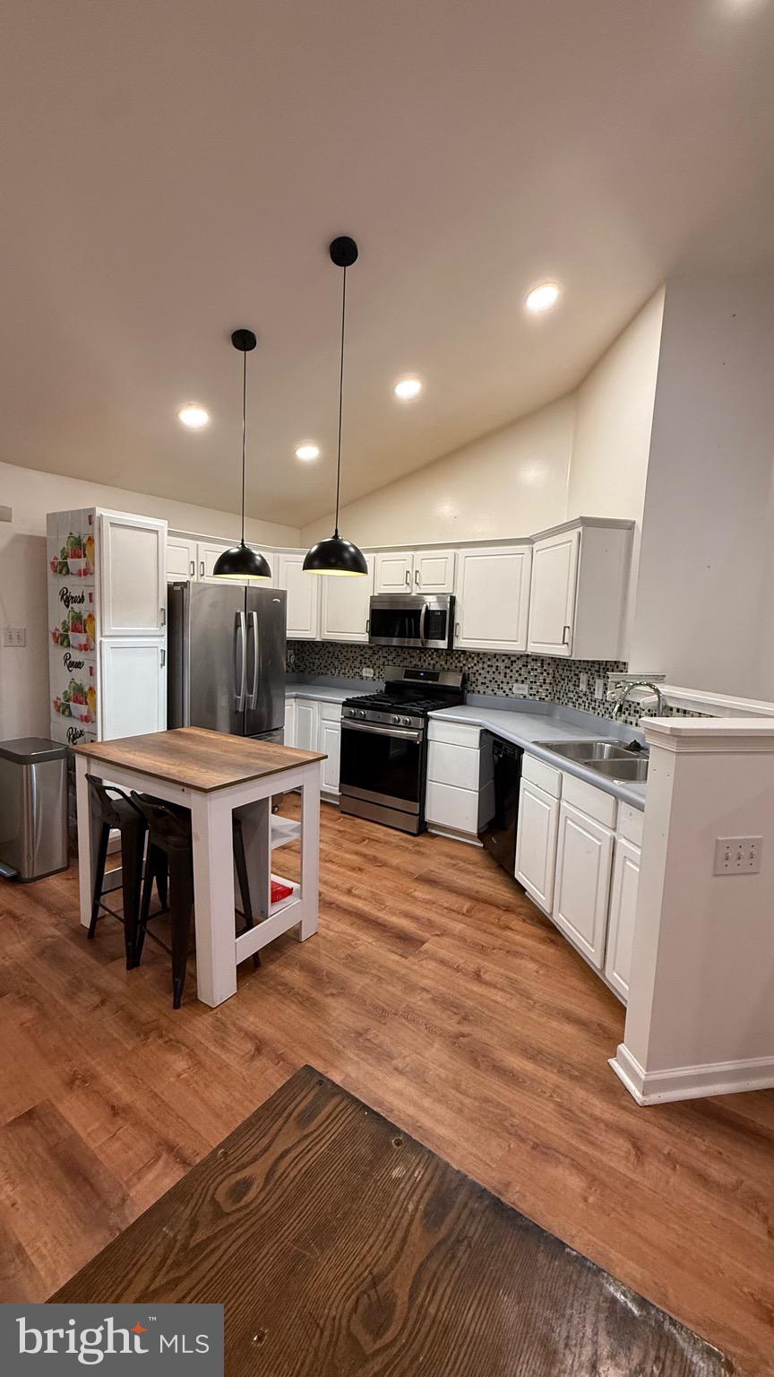 WINDSOR MILL MANOR - Residential Lease