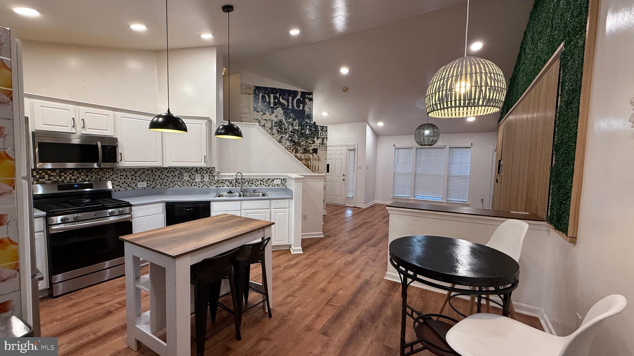 WINDSOR MILL MANOR - Residential Lease