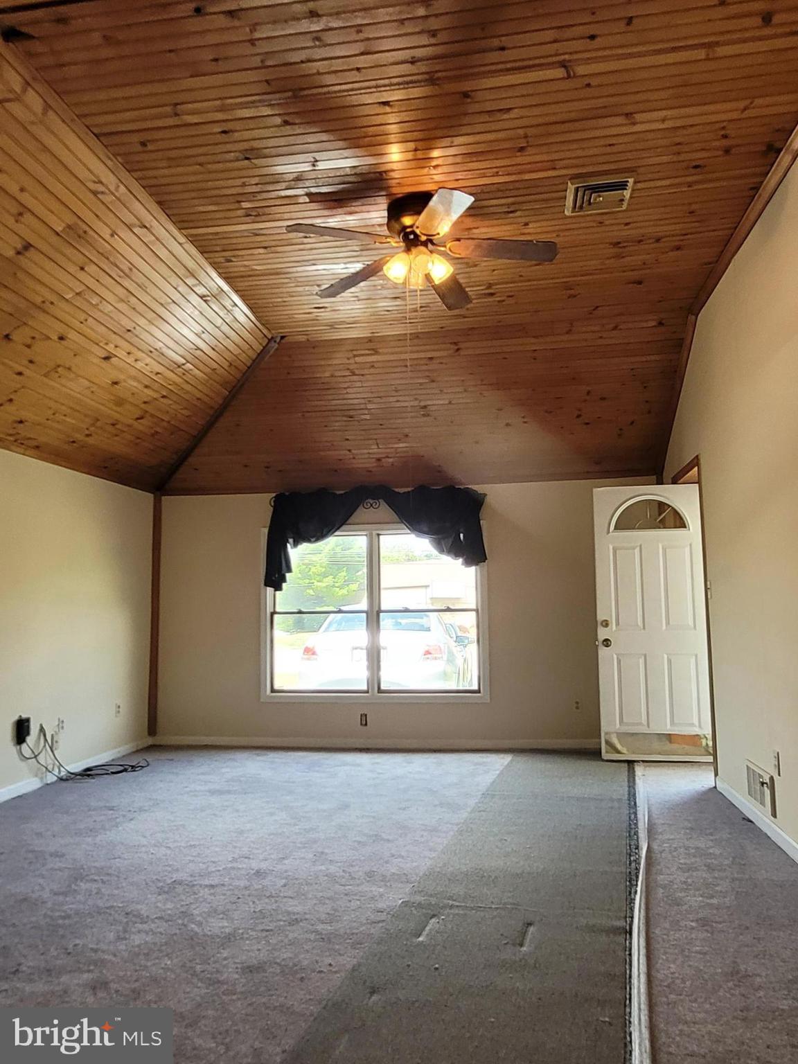 PLYMOUTH VALLEY - Residential