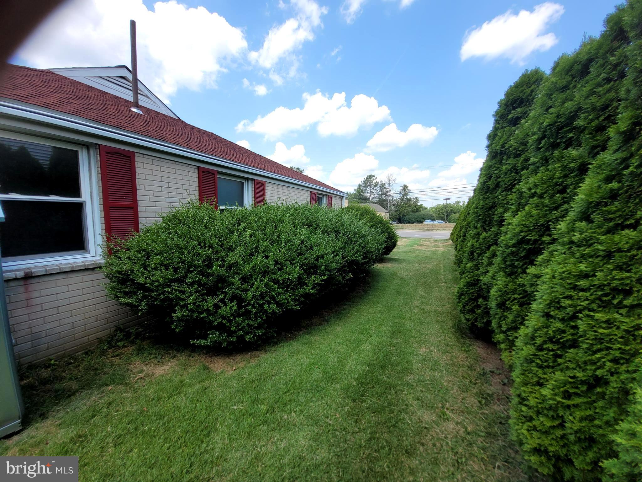 PLYMOUTH VALLEY - Residential
