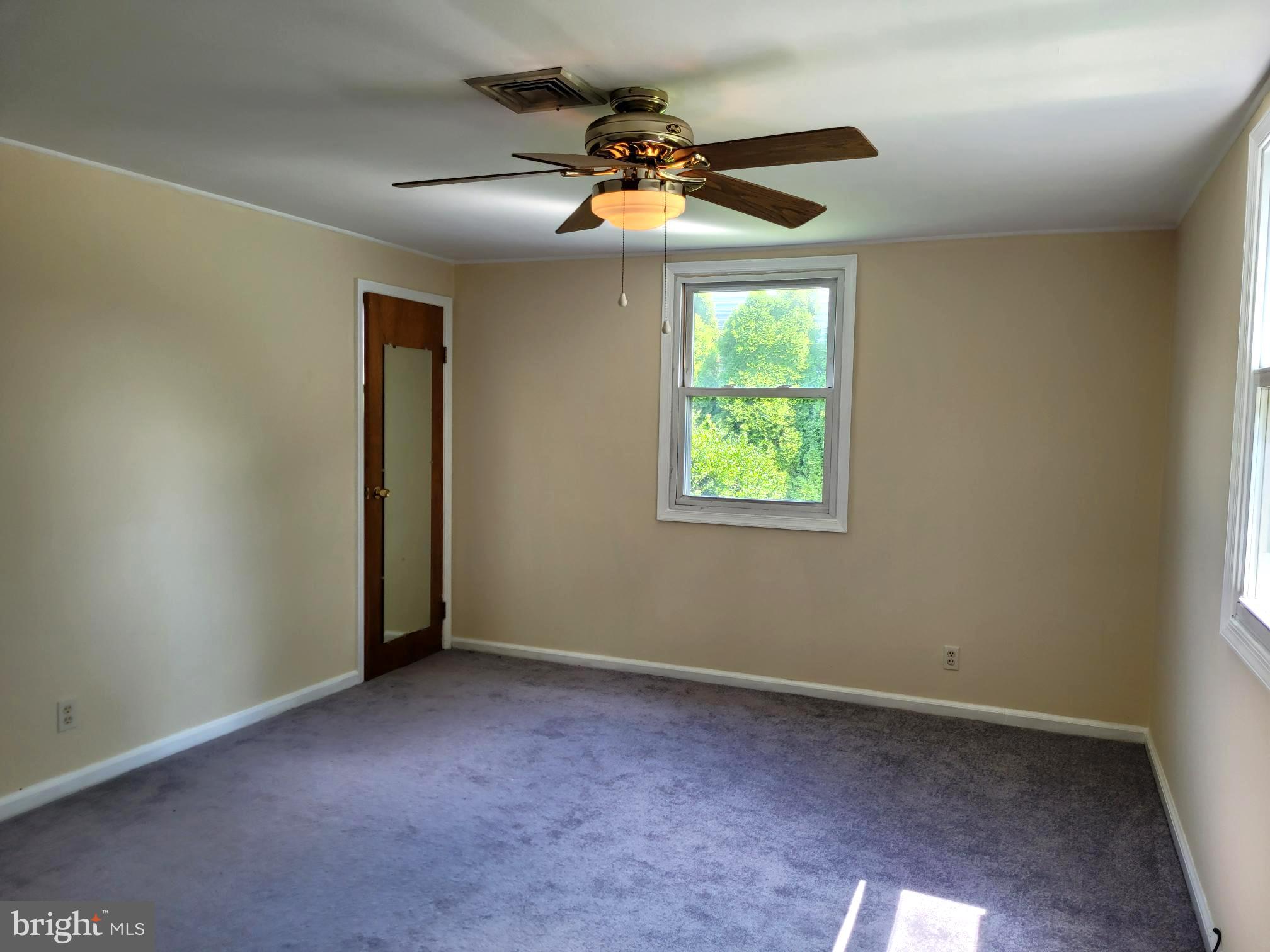 PLYMOUTH VALLEY - Residential