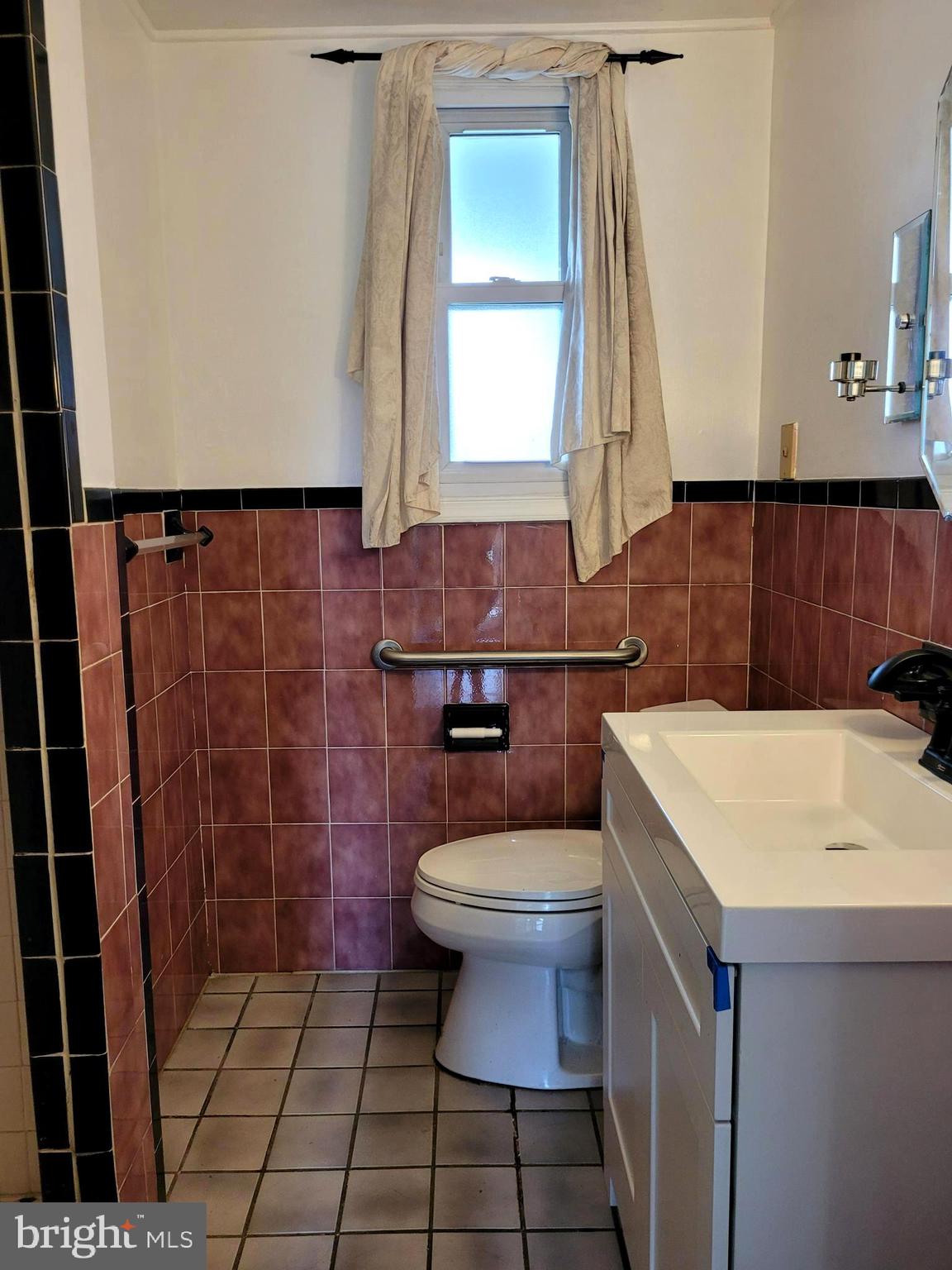PLYMOUTH VALLEY - Residential