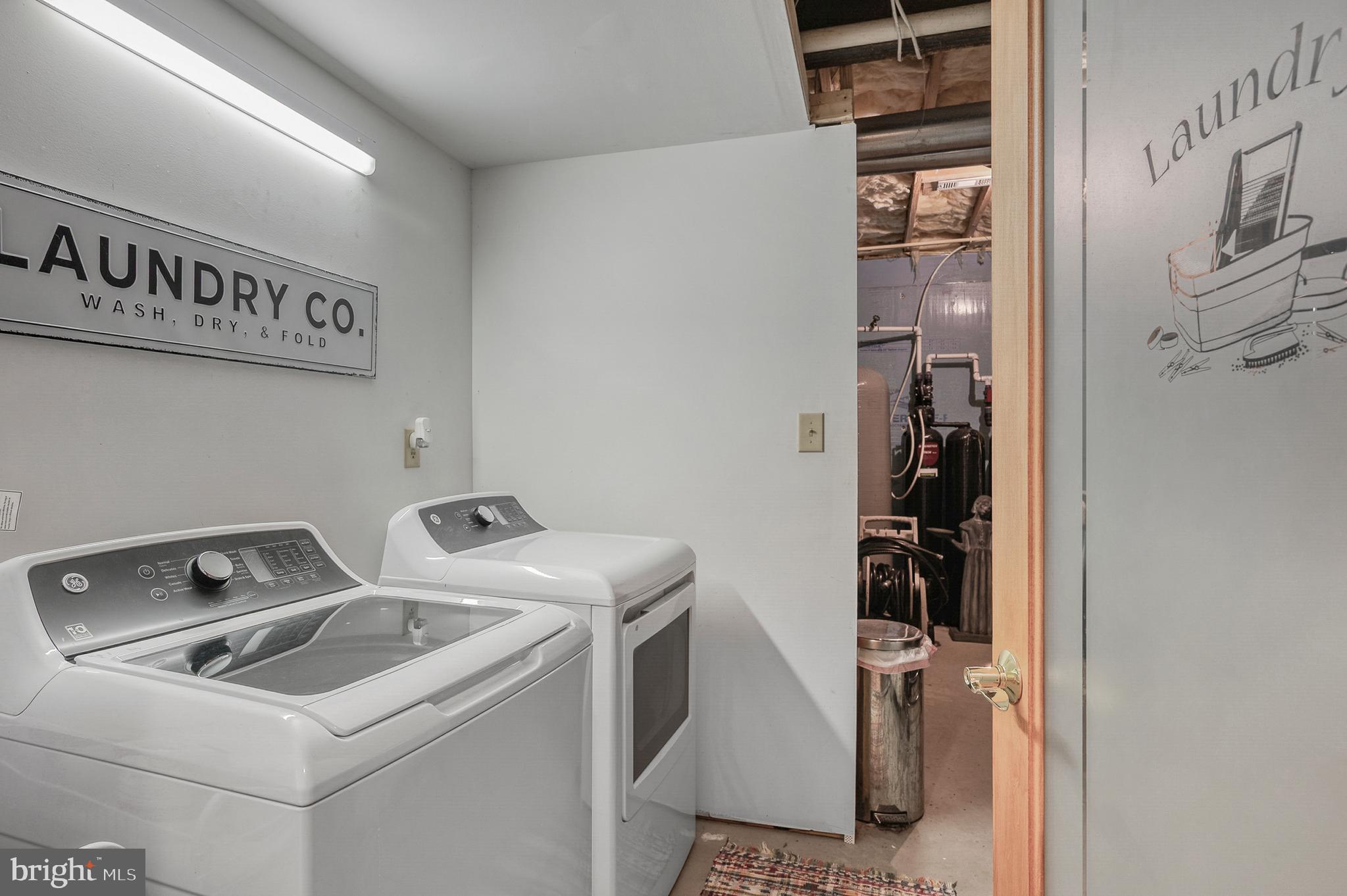 MAGNOLIA HARBOUR - Residential