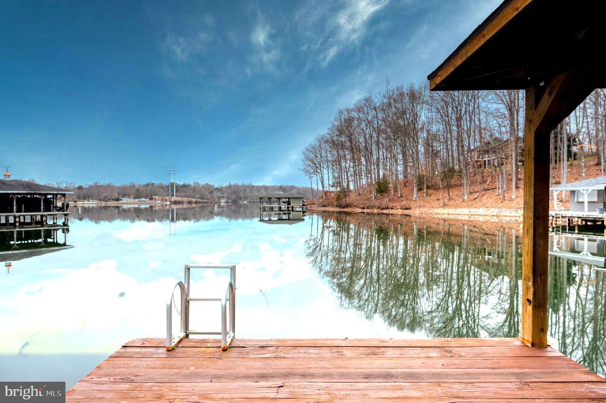 MAGNOLIA HARBOUR - Residential