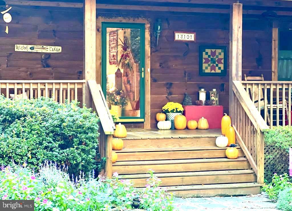 MAGNOLIA HARBOUR - Residential