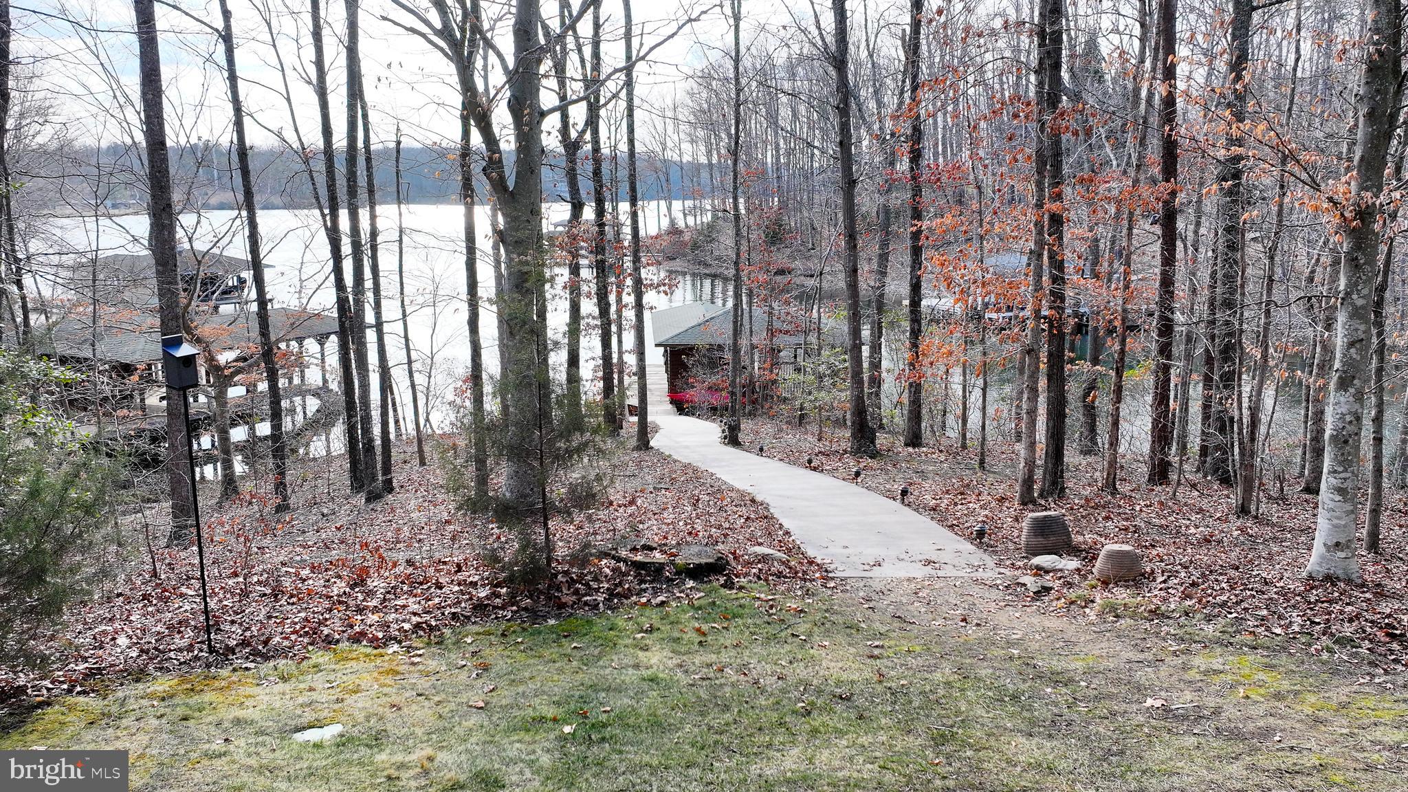 MAGNOLIA HARBOUR - Residential