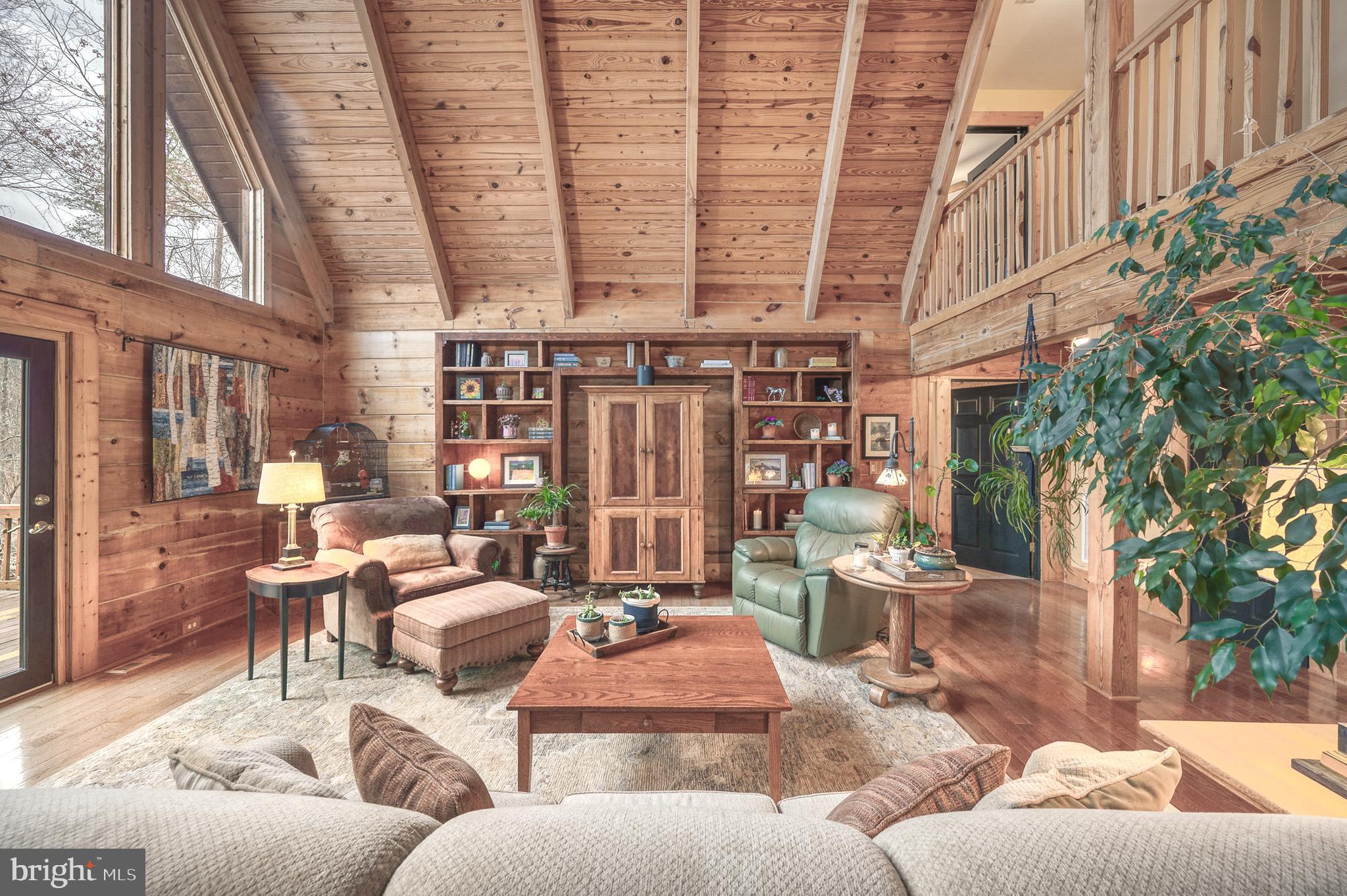 MAGNOLIA HARBOUR - Residential