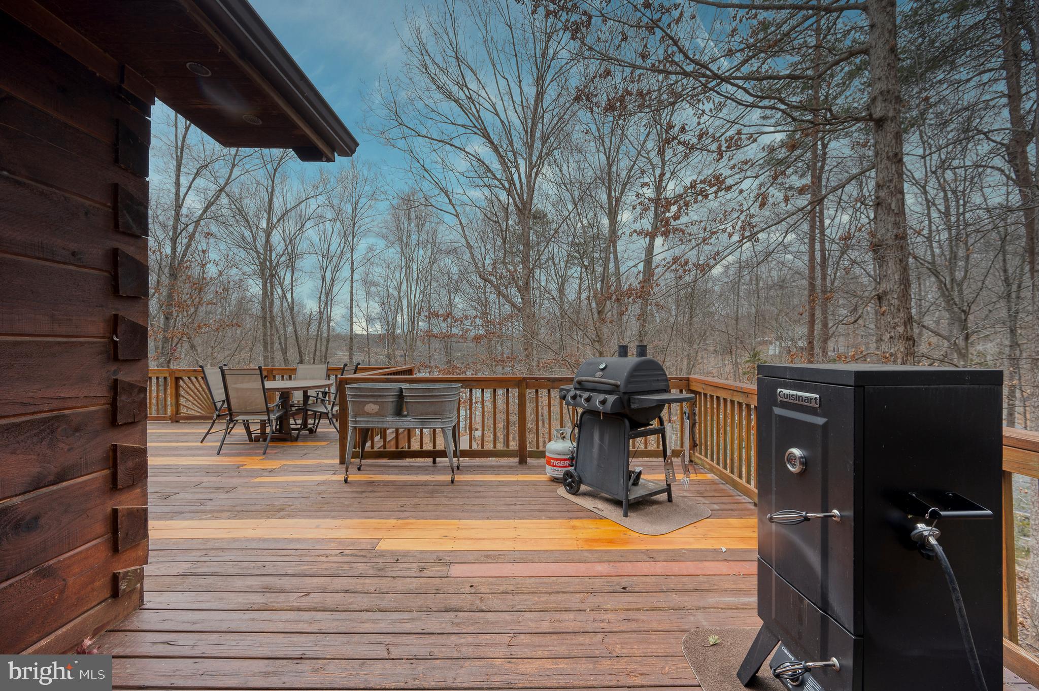 MAGNOLIA HARBOUR - Residential