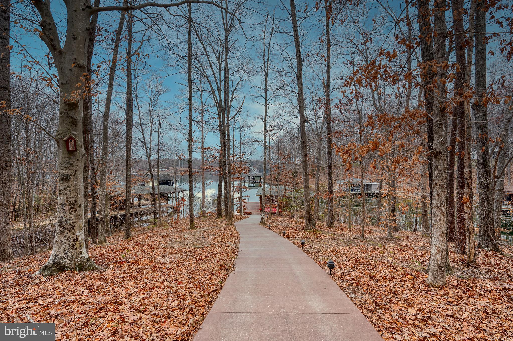 MAGNOLIA HARBOUR - Residential