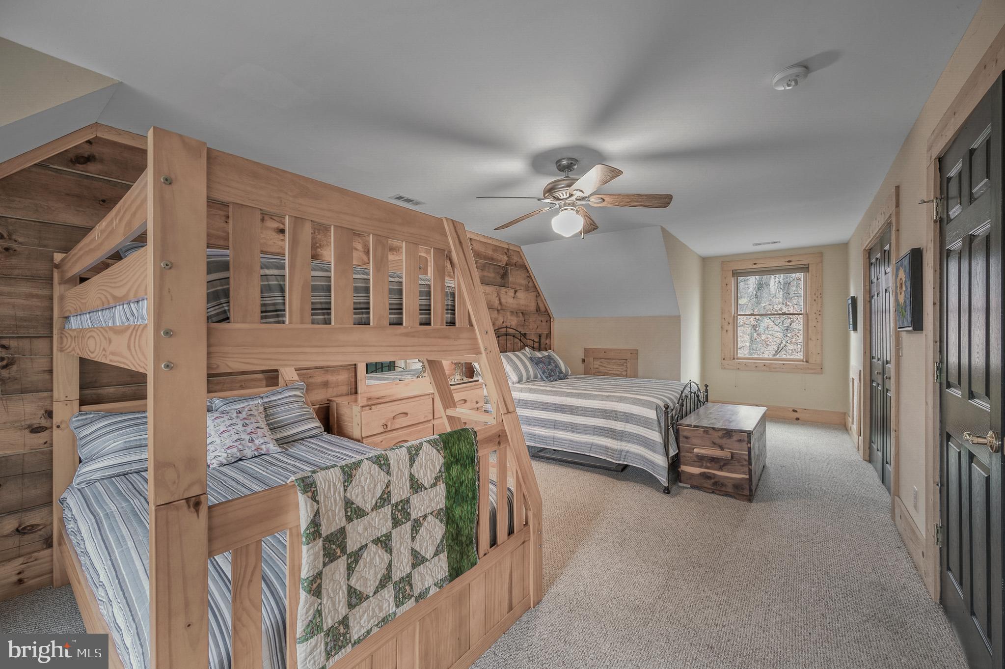 MAGNOLIA HARBOUR - Residential