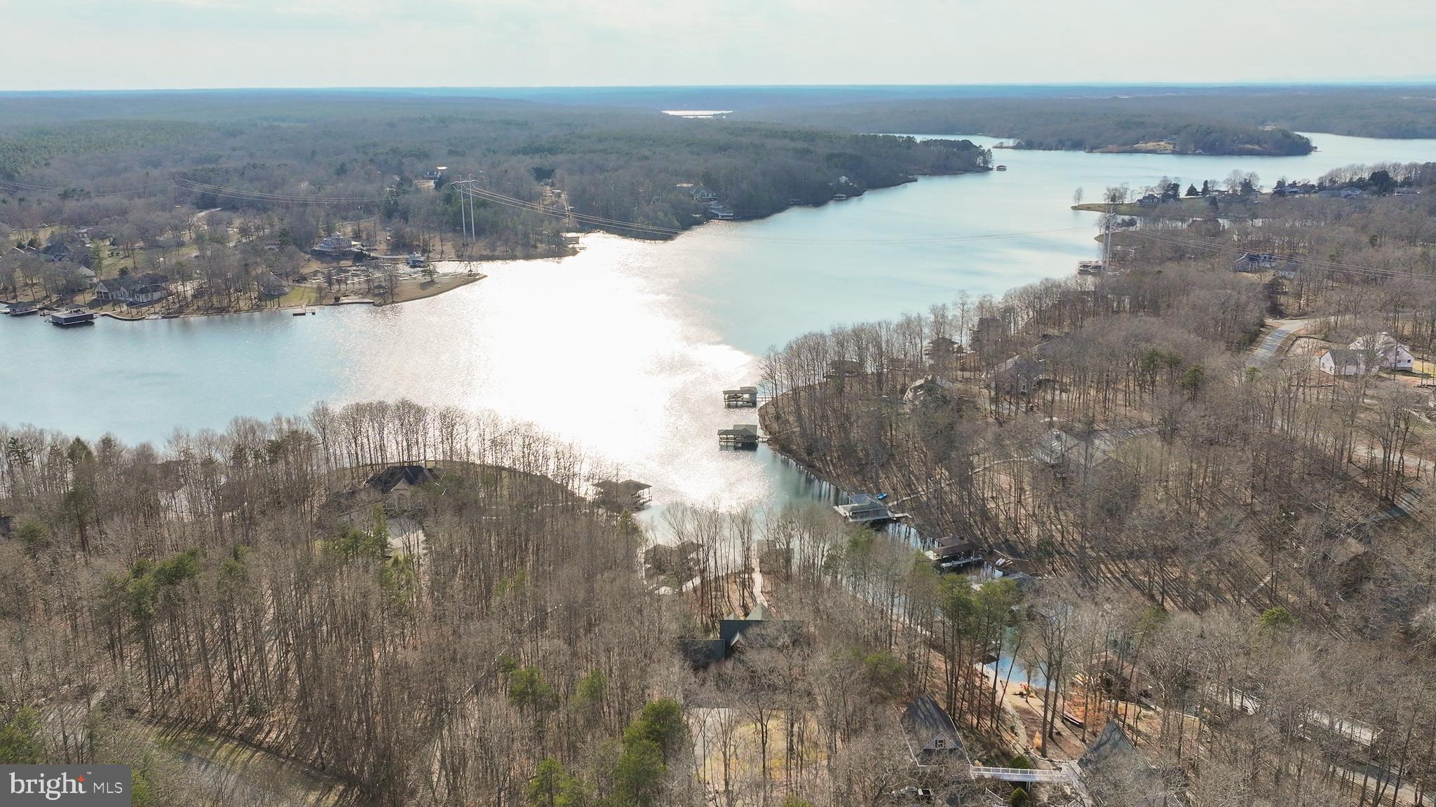 MAGNOLIA HARBOUR - Residential