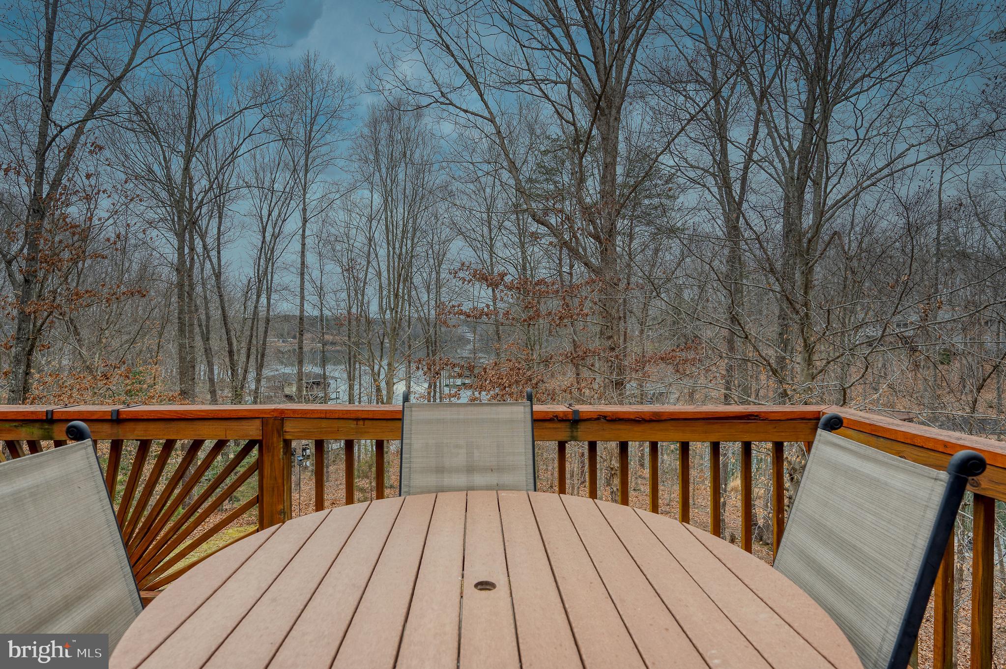 MAGNOLIA HARBOUR - Residential