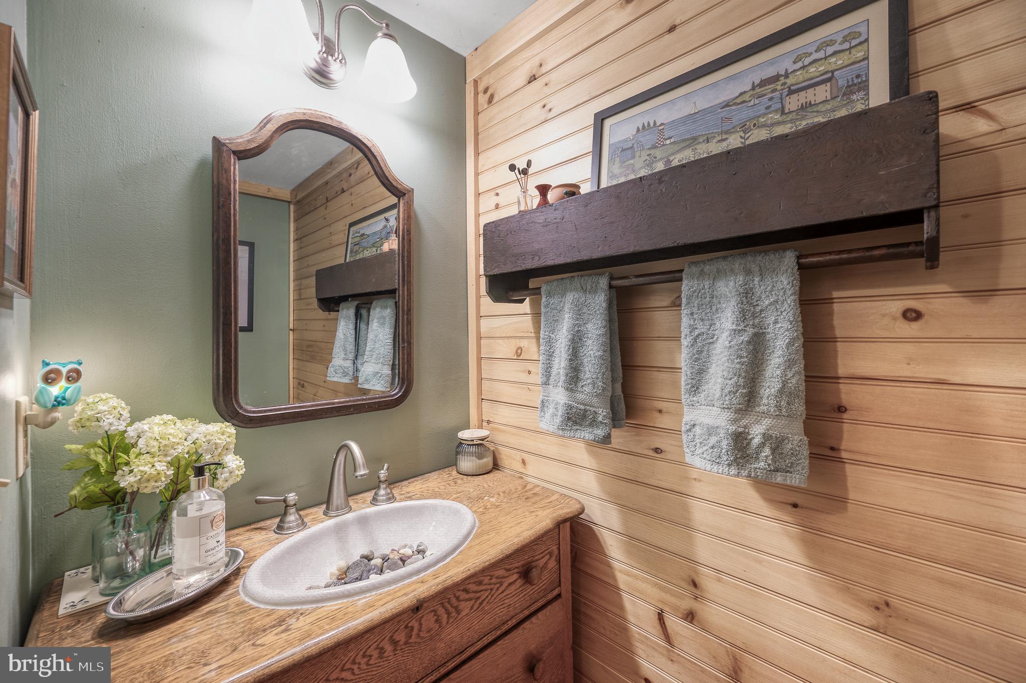 MAGNOLIA HARBOUR - Residential