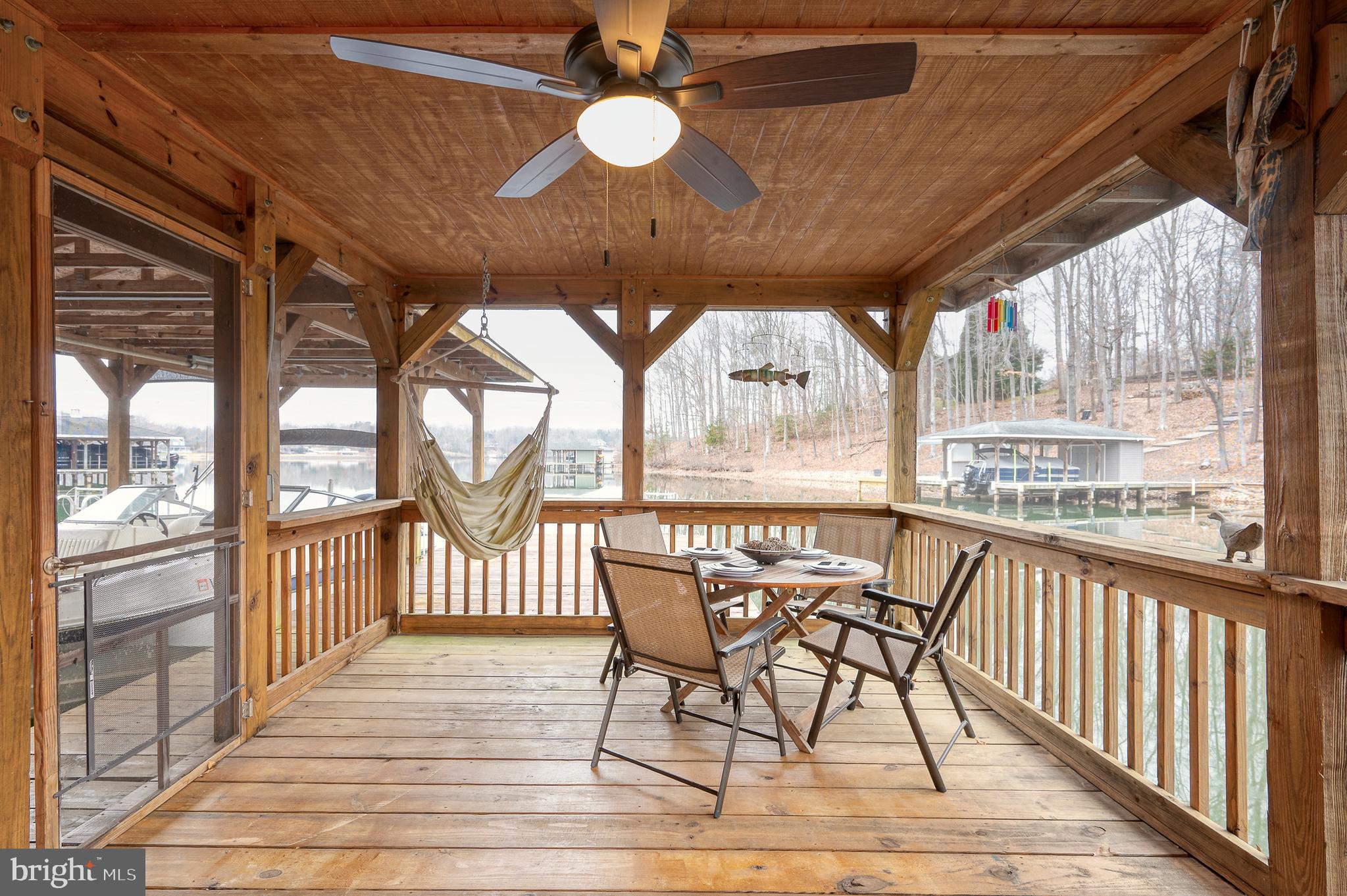 MAGNOLIA HARBOUR - Residential