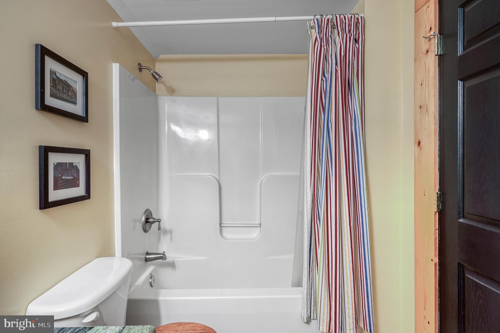 MAGNOLIA HARBOUR - Residential