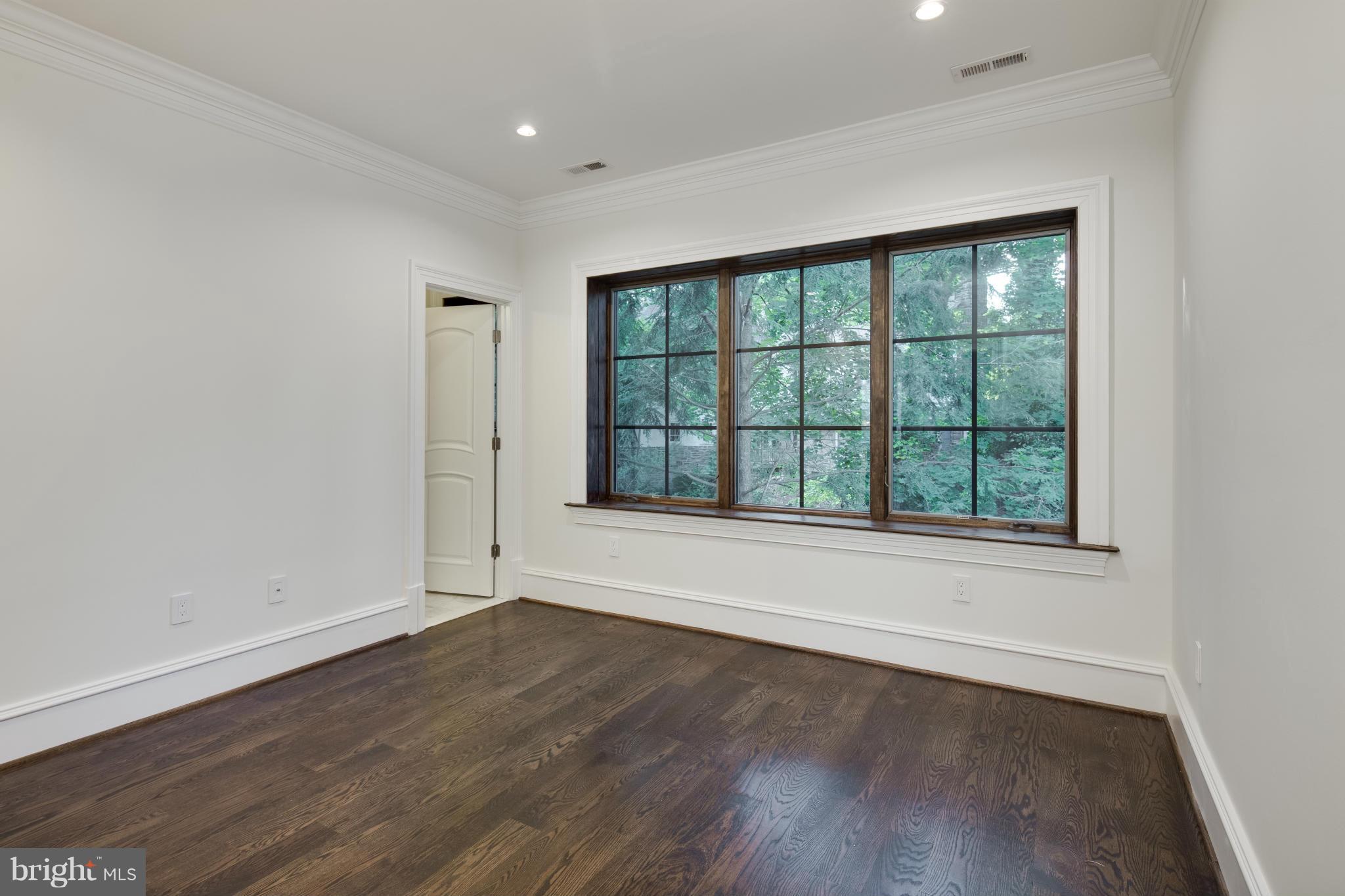 WESLEY HEIGHTS - Residential