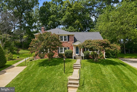 Photo of 6 Geneva Mason Court, POTOMAC, MD 20854 (MLS # MDMC2252736)