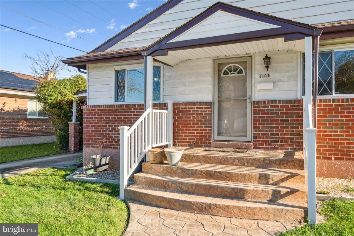 WINDSOR FARMS - Residential