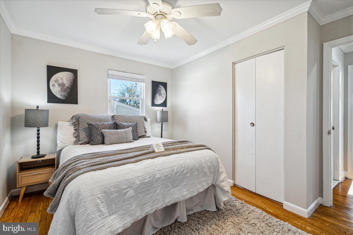 WINDSOR FARMS - Residential