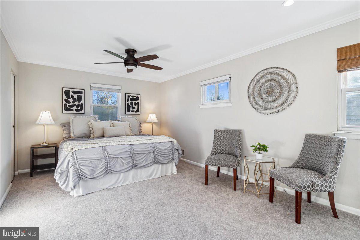 WINDSOR FARMS - Residential