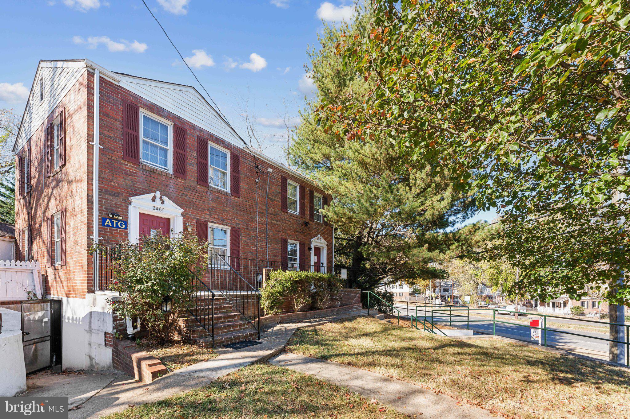 2401 HUNTINGTON AVENUE