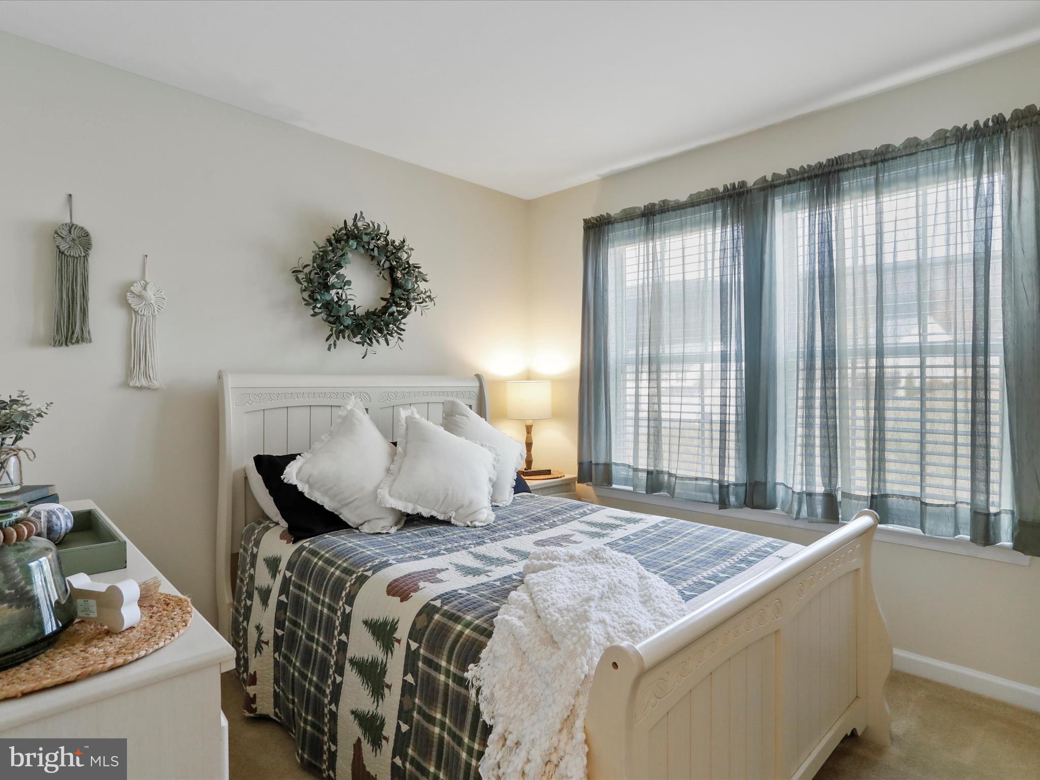 UPLAND ESTATES - Residential