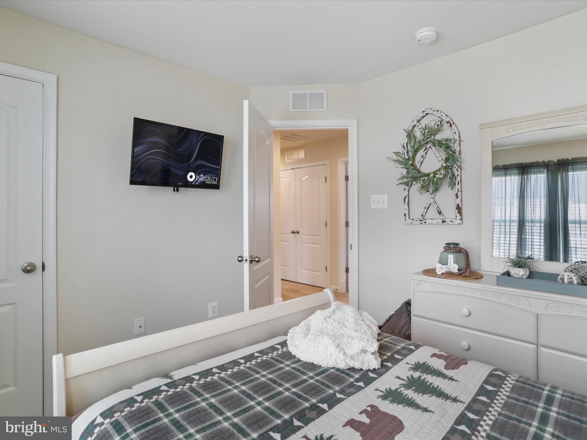 UPLAND ESTATES - Residential