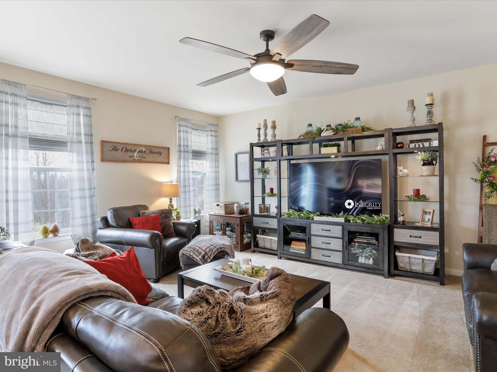 UPLAND ESTATES - Residential