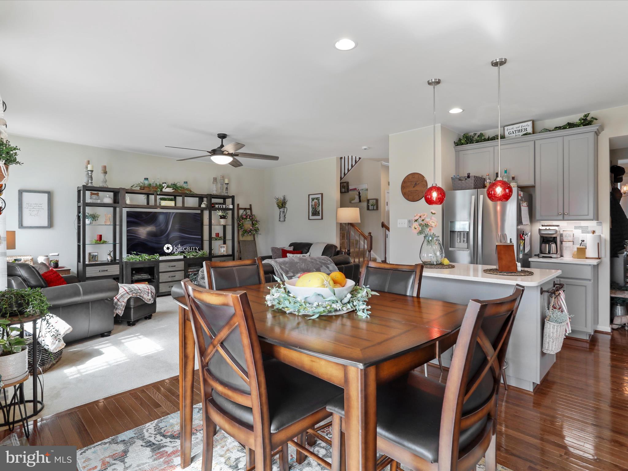 UPLAND ESTATES - Residential