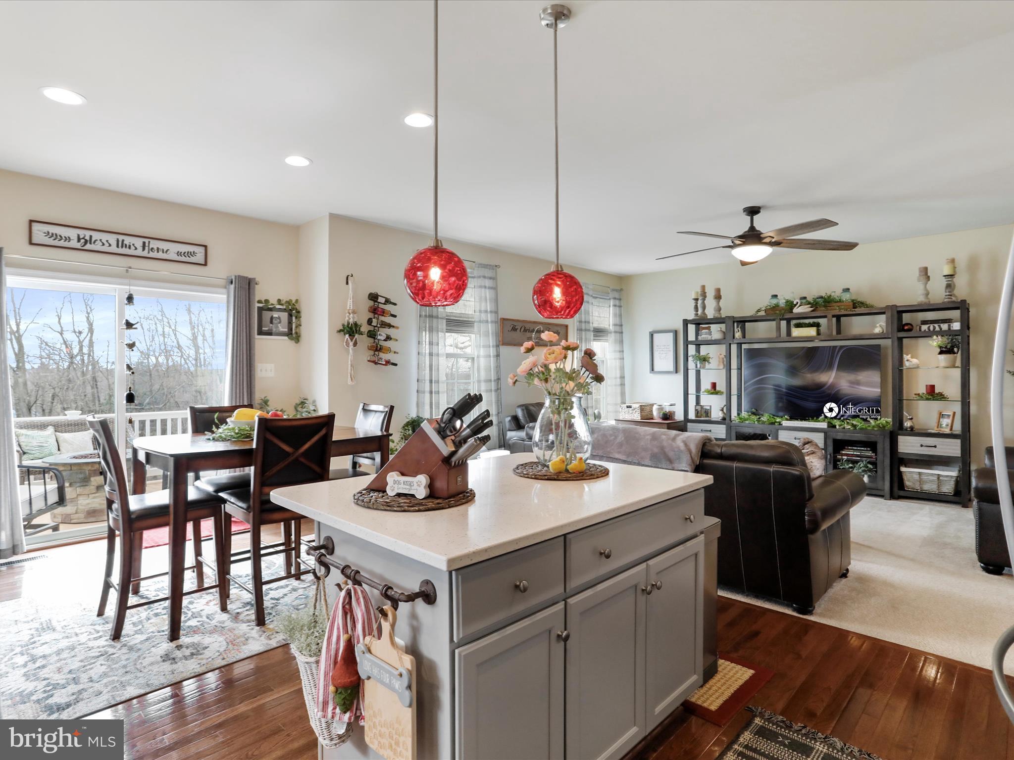 UPLAND ESTATES - Residential