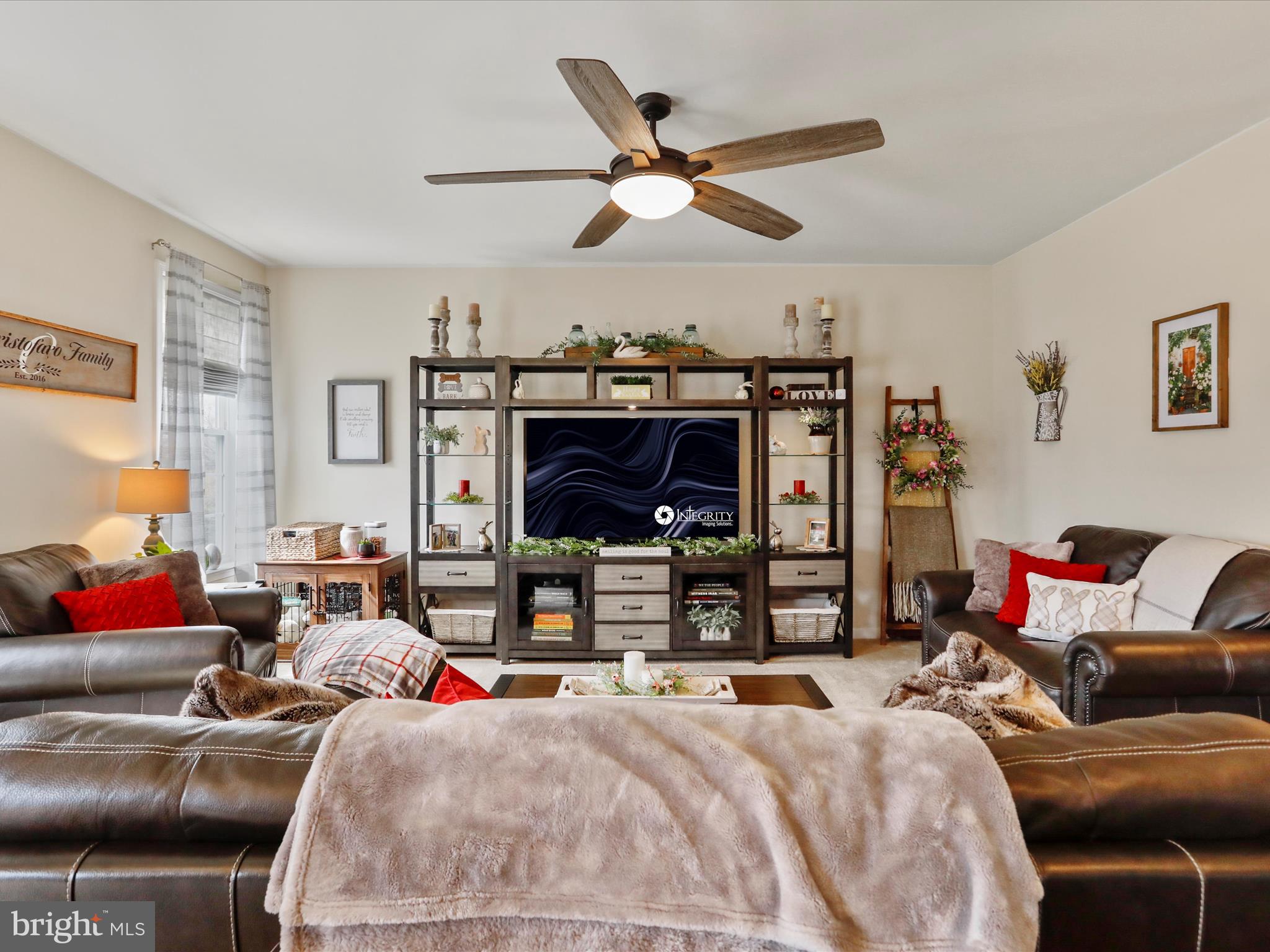 UPLAND ESTATES - Residential