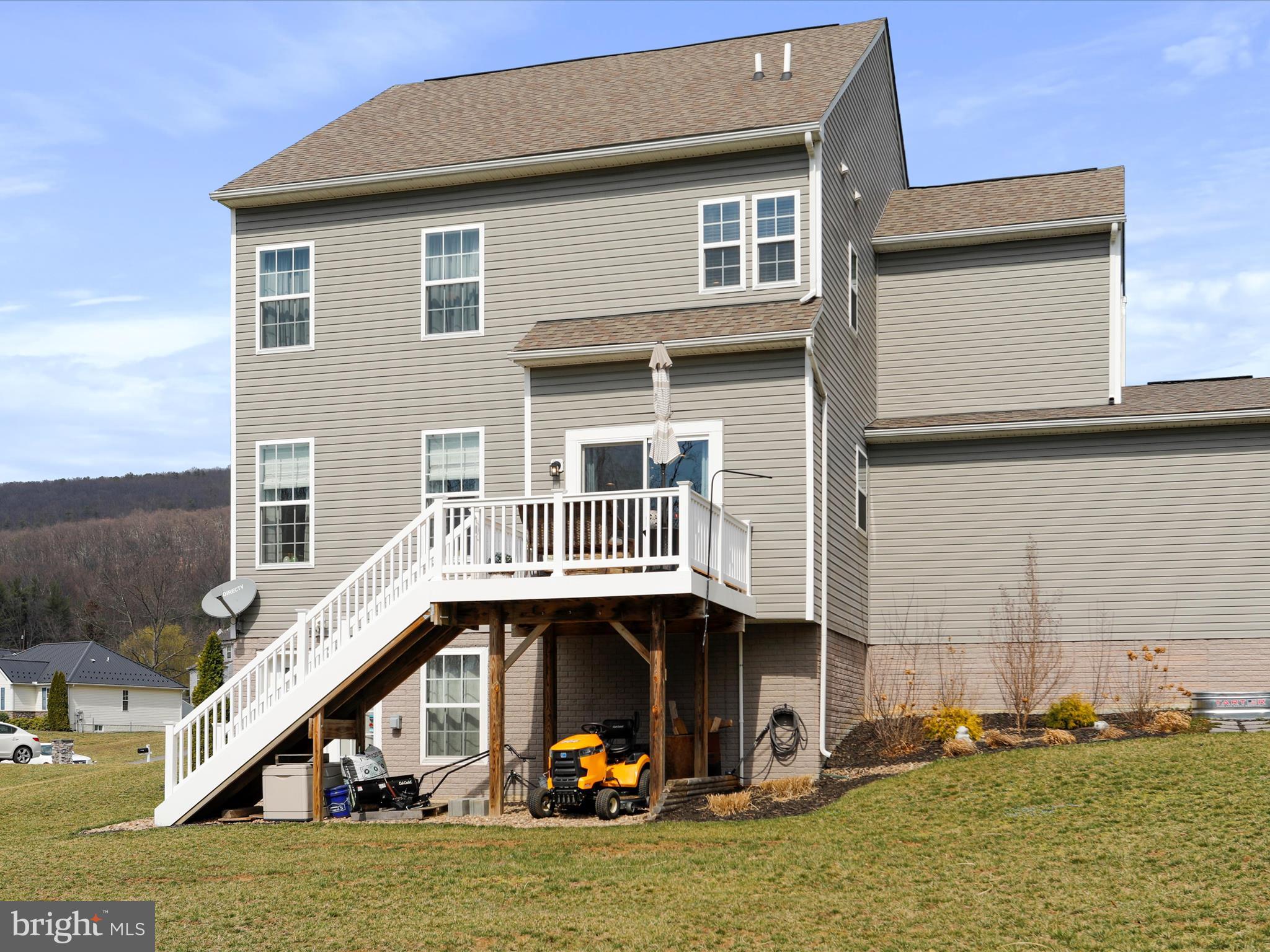 UPLAND ESTATES - Residential