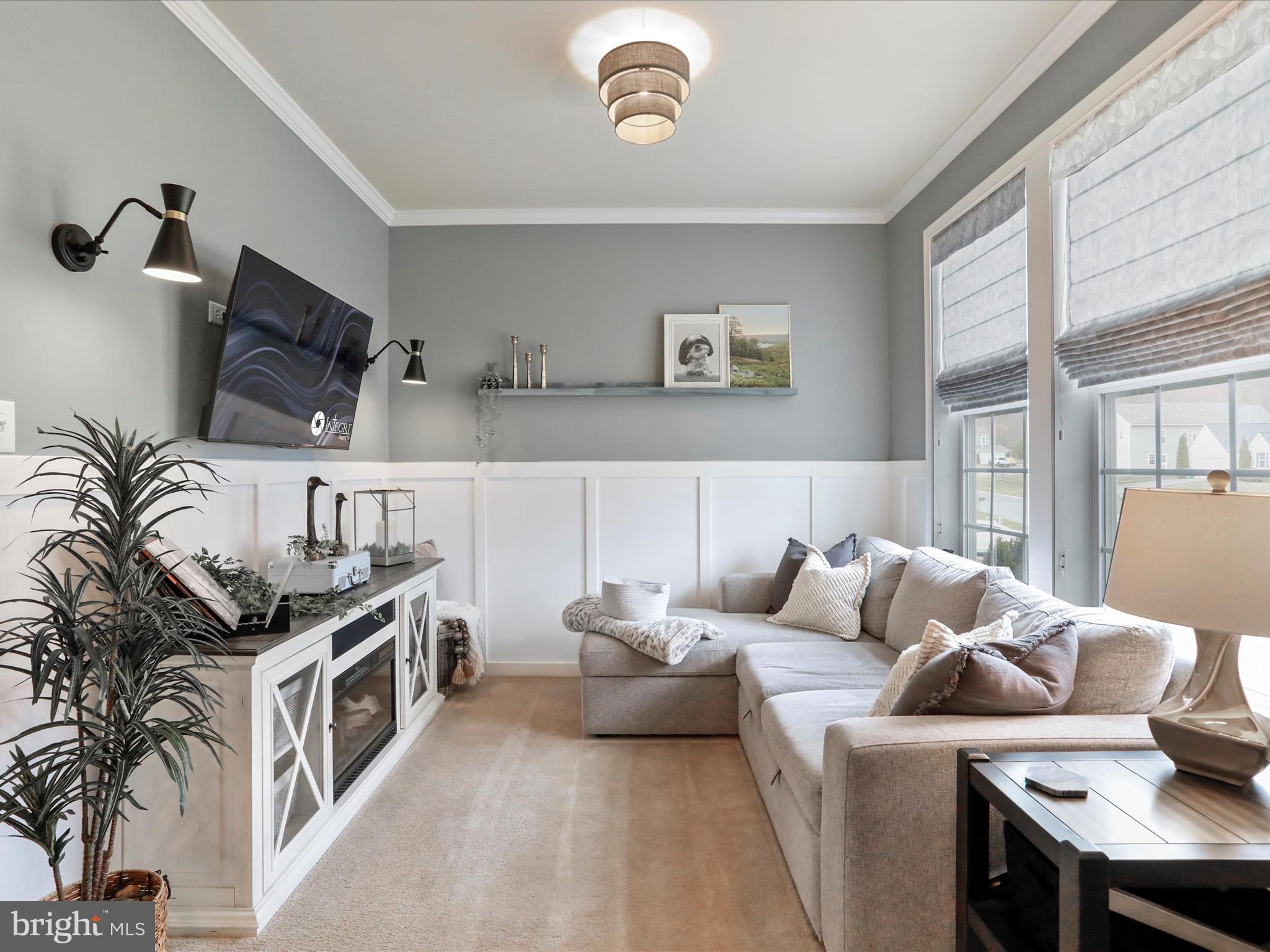 UPLAND ESTATES - Residential