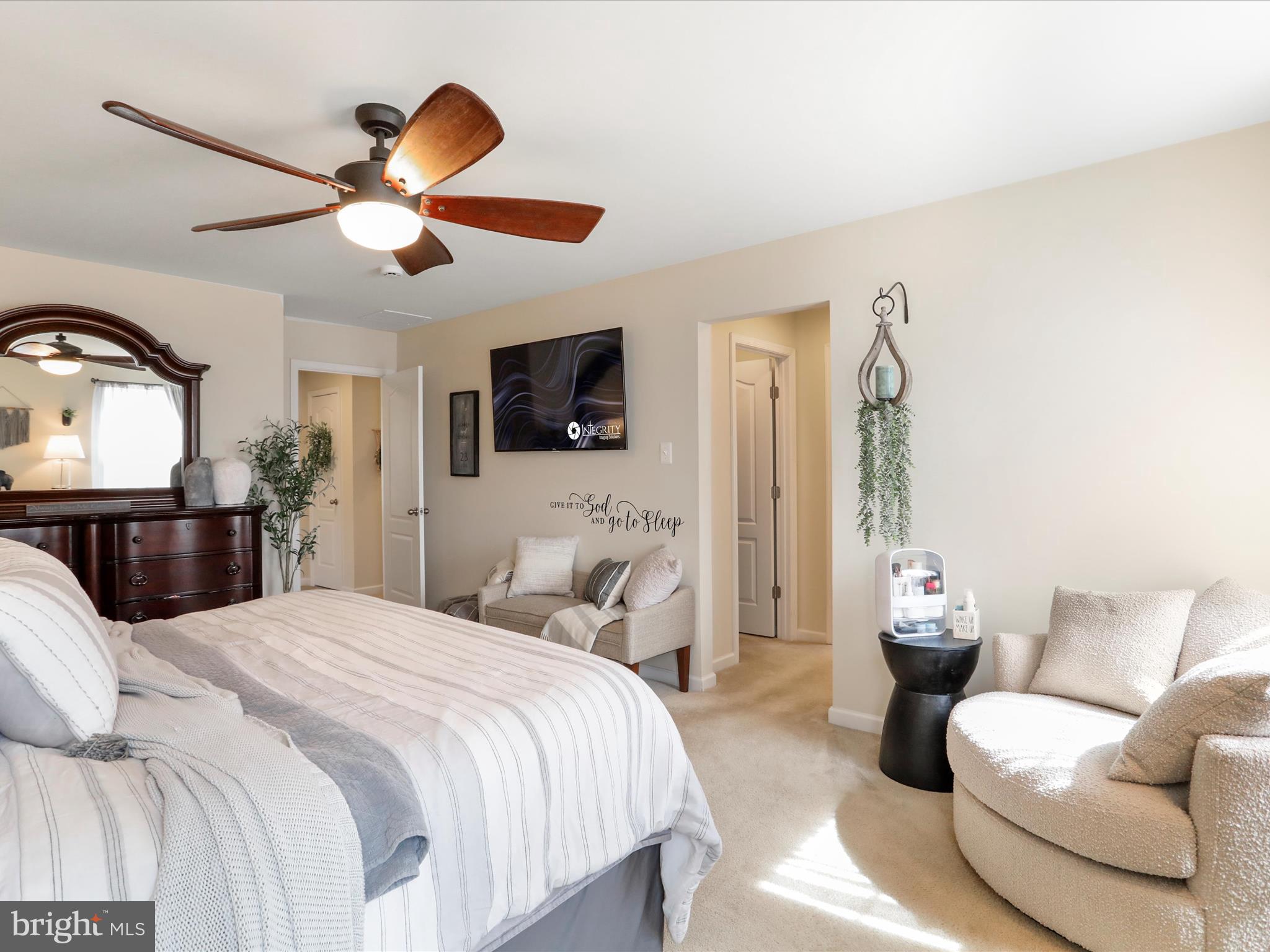 UPLAND ESTATES - Residential