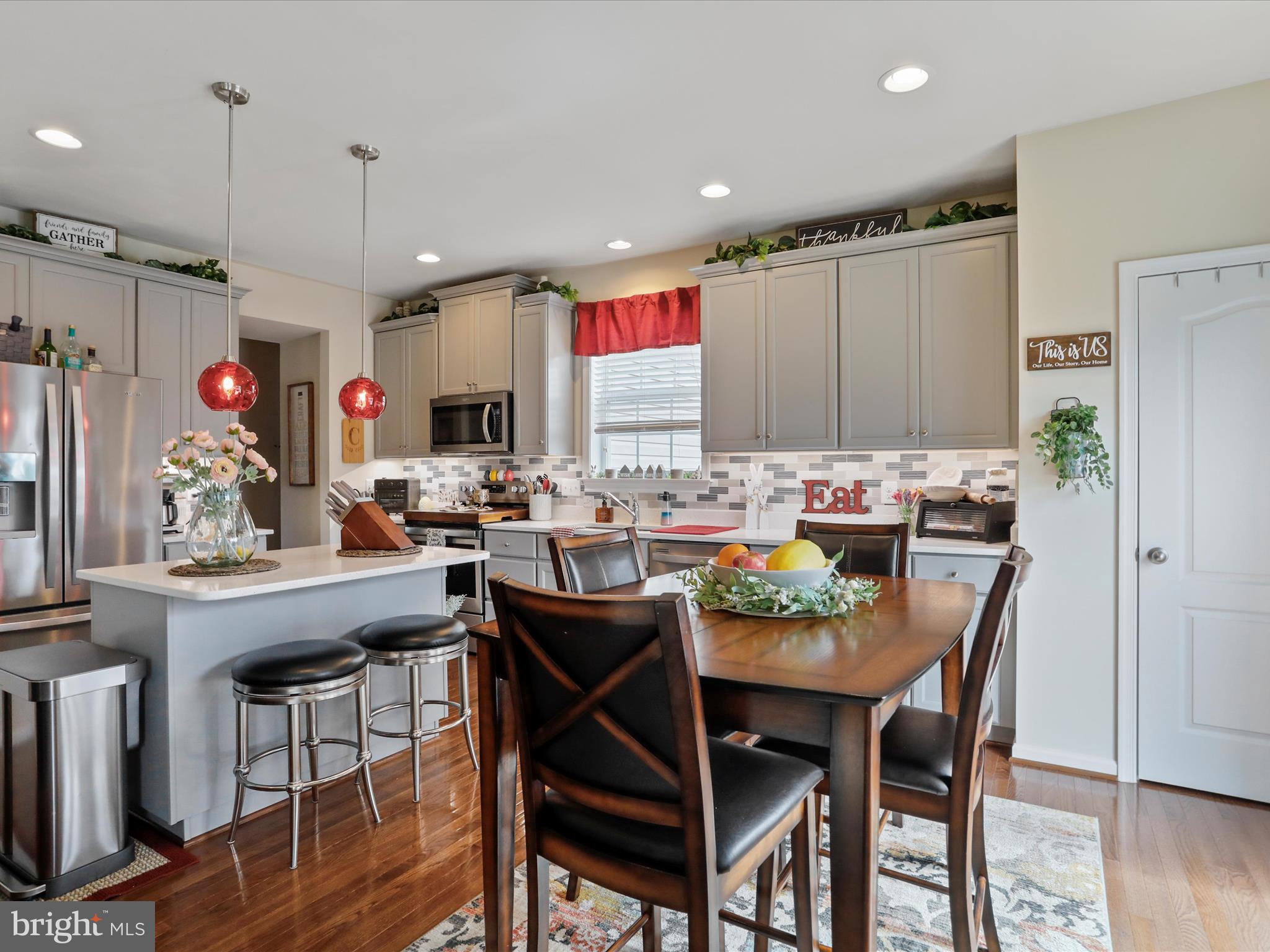 UPLAND ESTATES - Residential