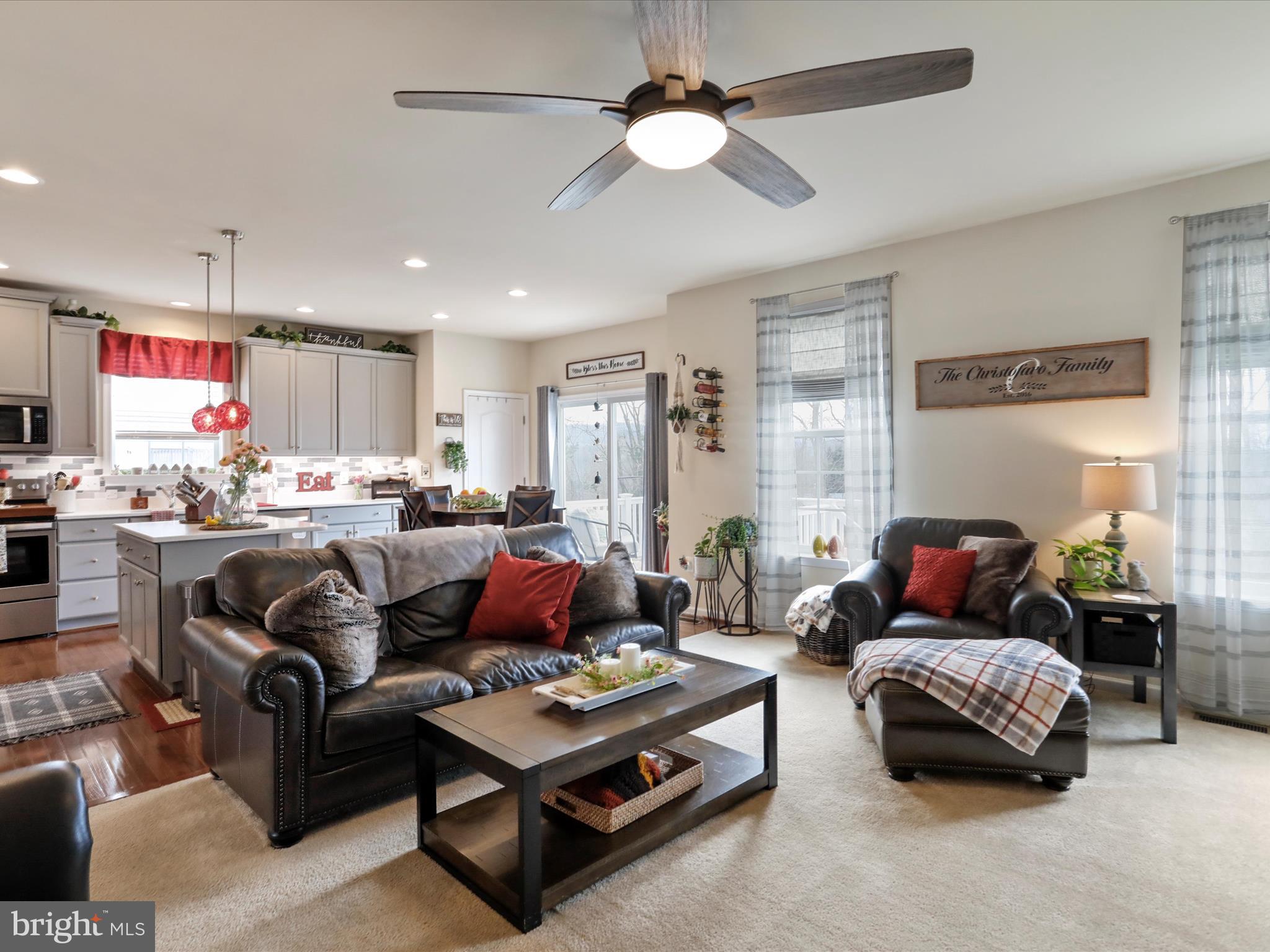 UPLAND ESTATES - Residential