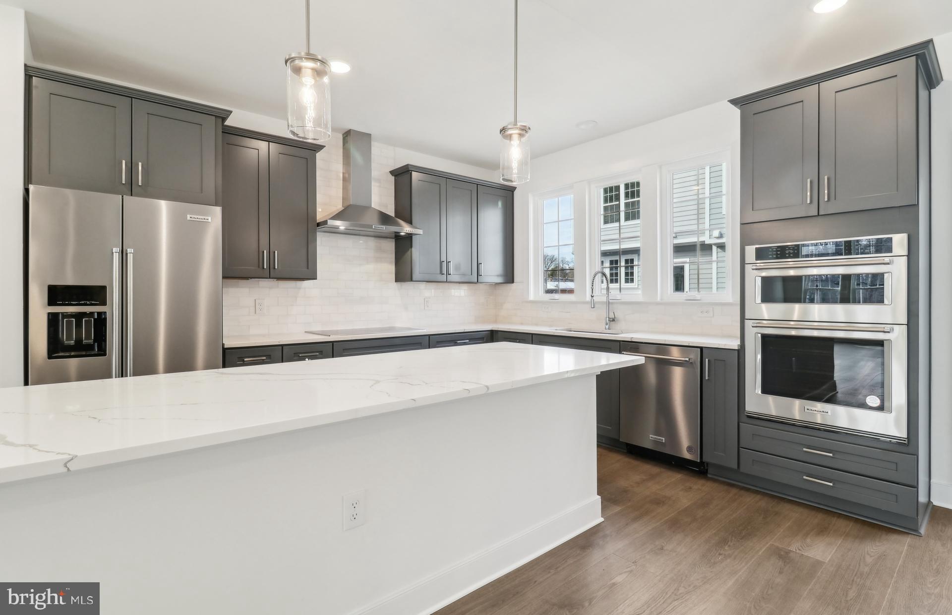 OVERLOOK AT FAIRFAX BOULEVARD - Residential