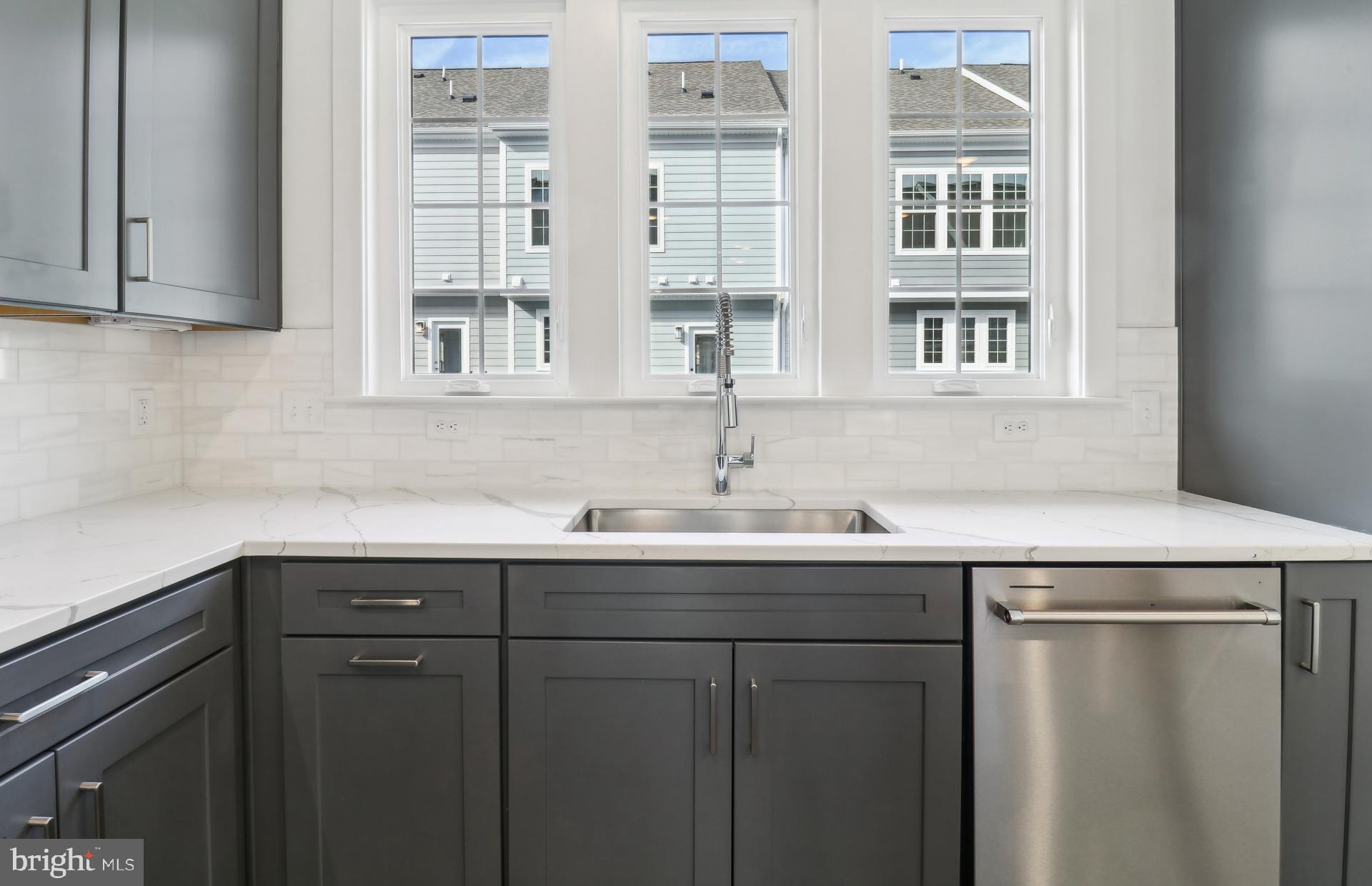 OVERLOOK AT FAIRFAX BOULEVARD - Residential