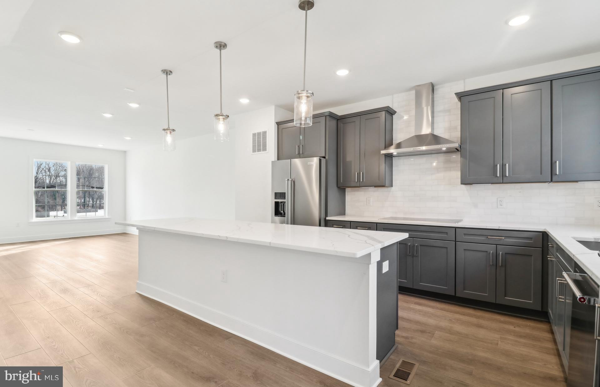 OVERLOOK AT FAIRFAX BOULEVARD - Residential